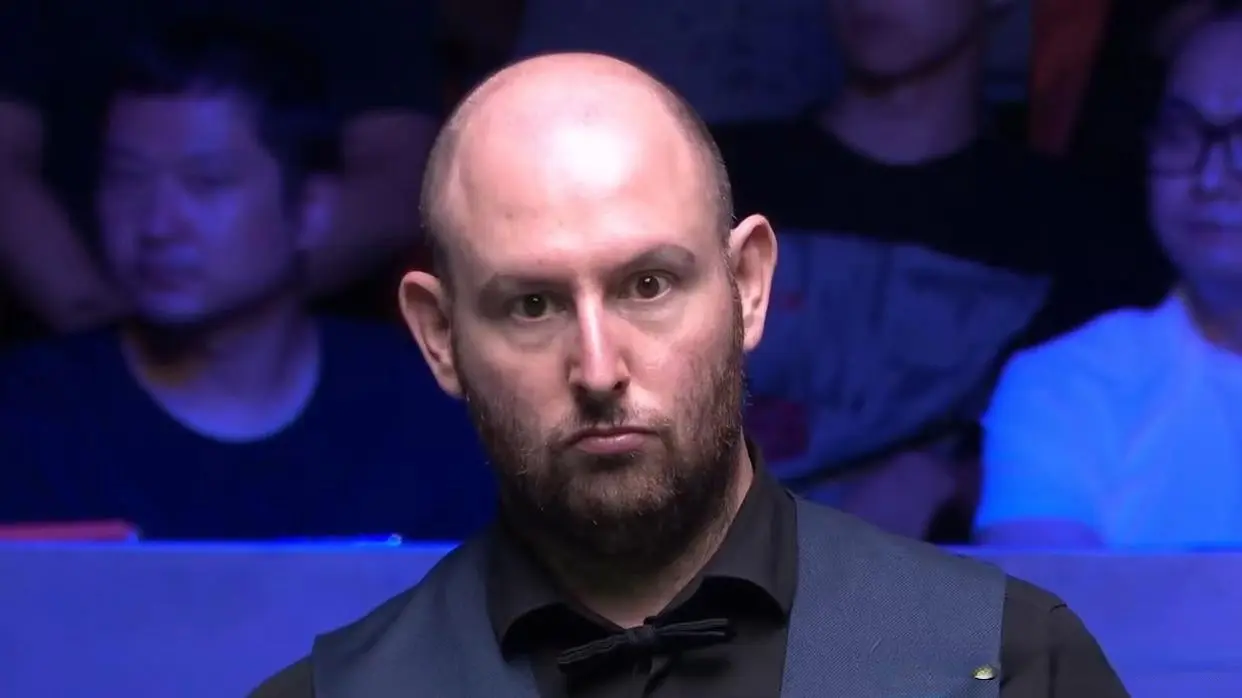 肖国栋上手, 在比赛中出 肖国栋上手, 在比赛中出