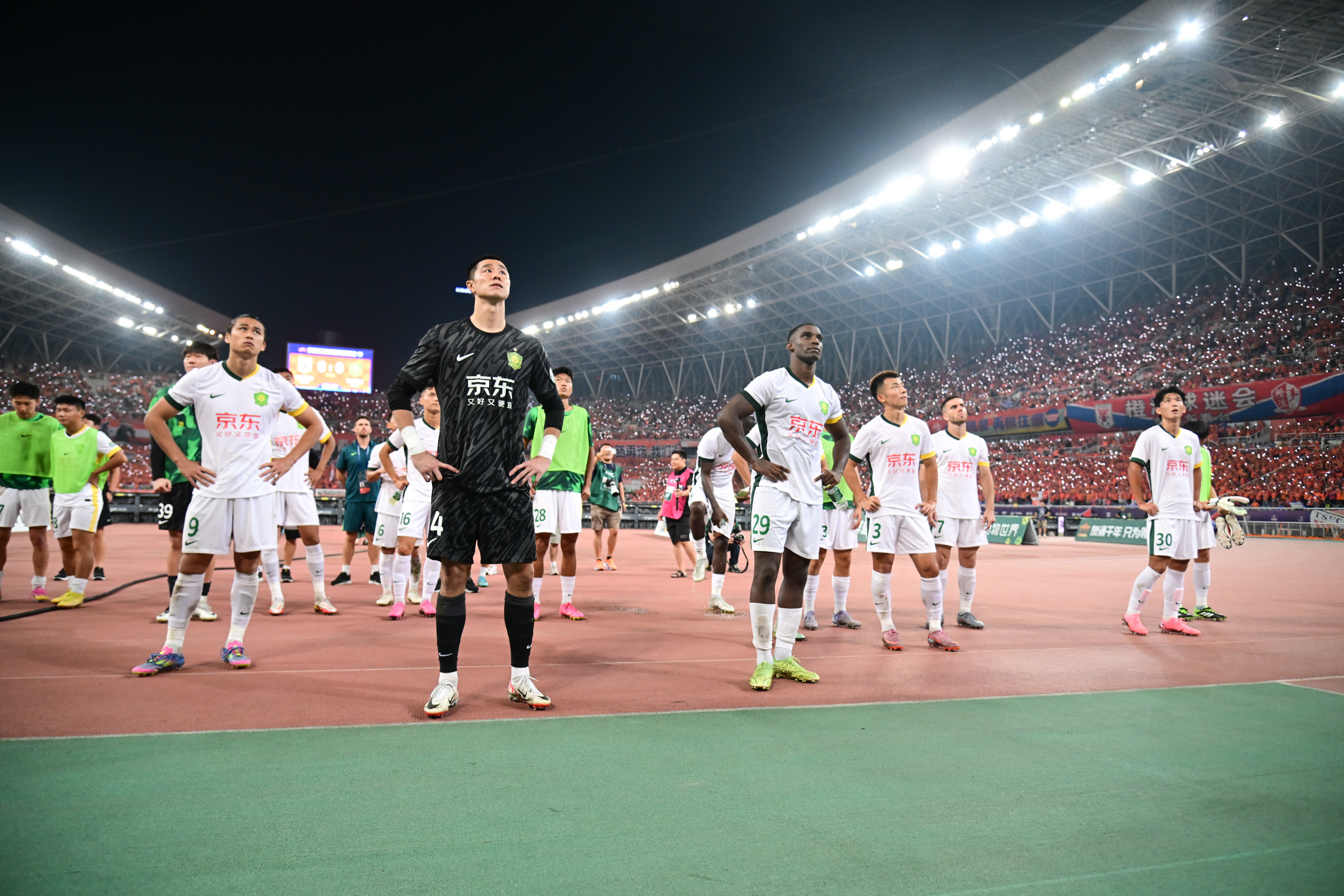 剩柏杨一人, 与河南队的