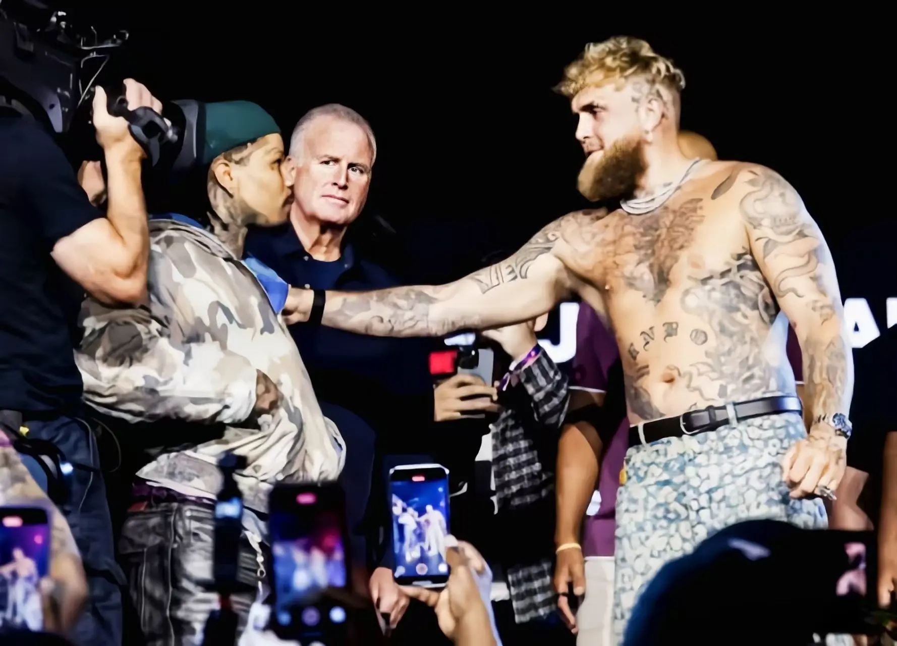 塞萨尔, yid, 尽管保罗是 塞萨尔, yid, 尽管保罗是